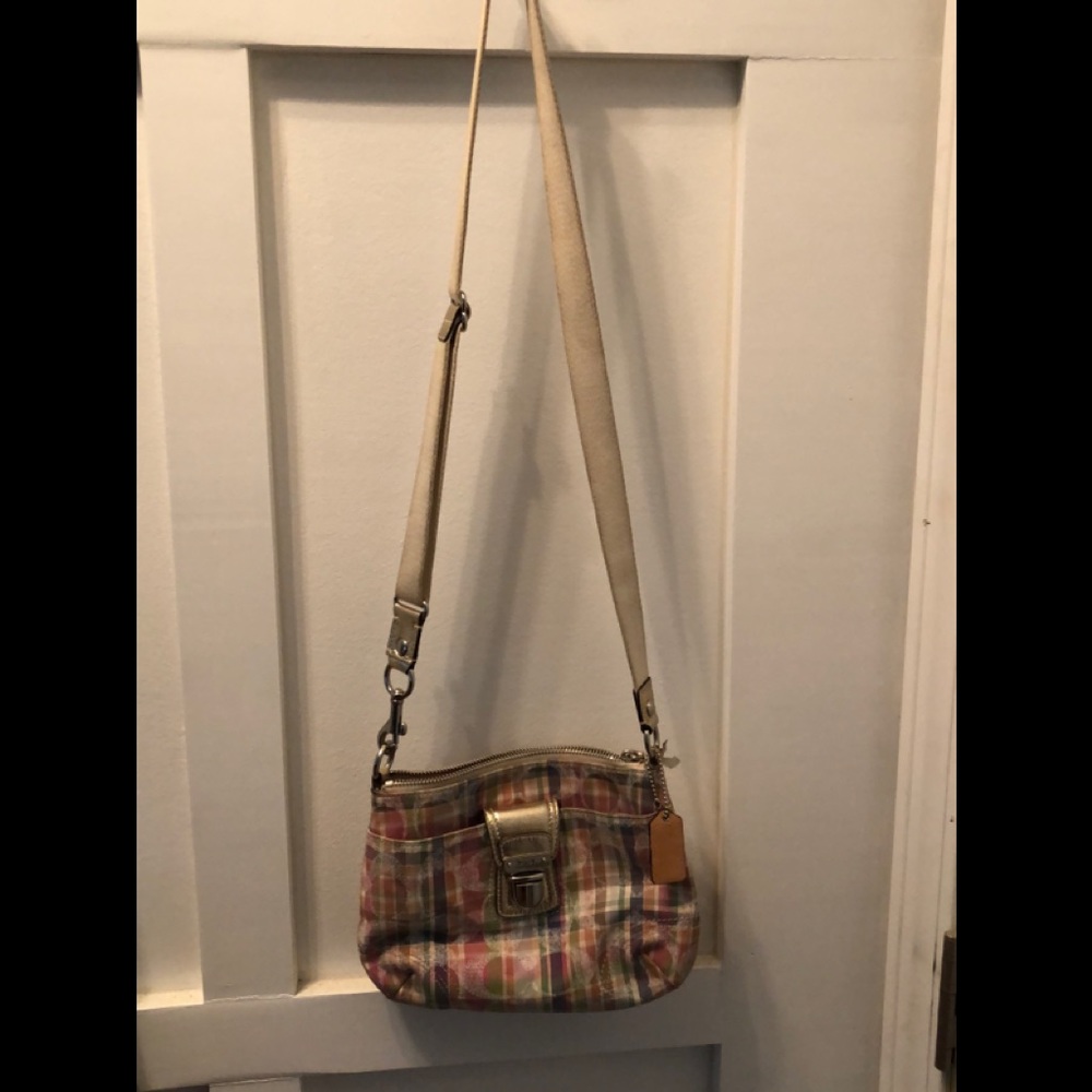 Purse - Picture 1 of 1
